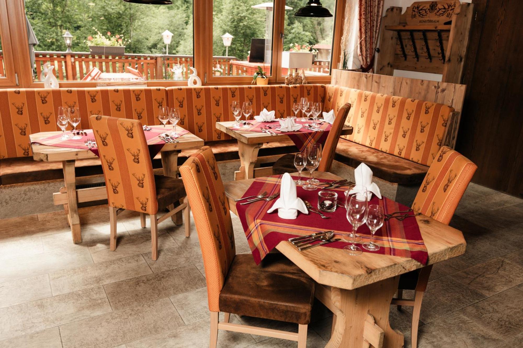 Hotel Kuenstleralm Kaprun Extérieur photo