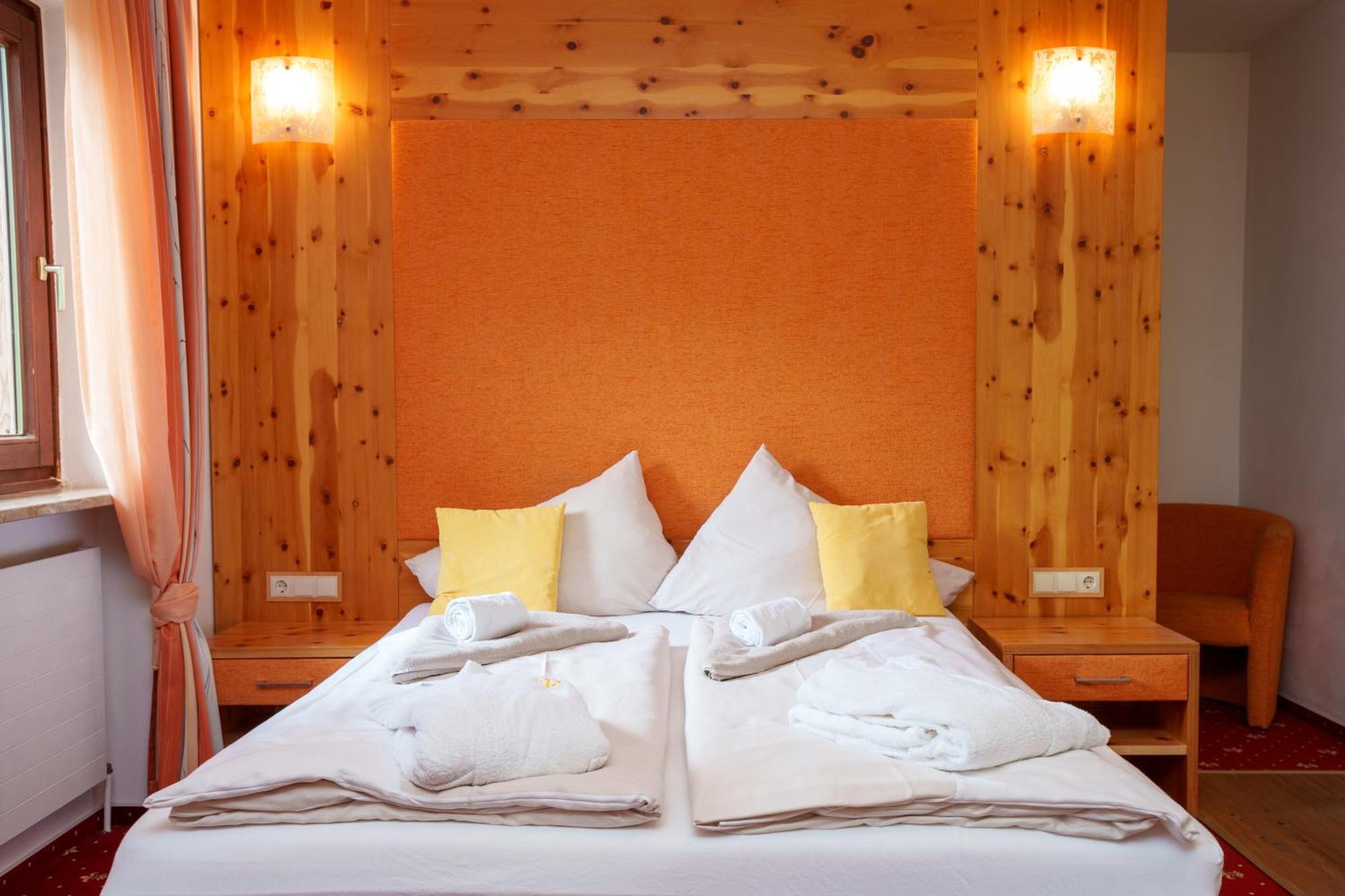 Hotel Kuenstleralm Kaprun Extérieur photo