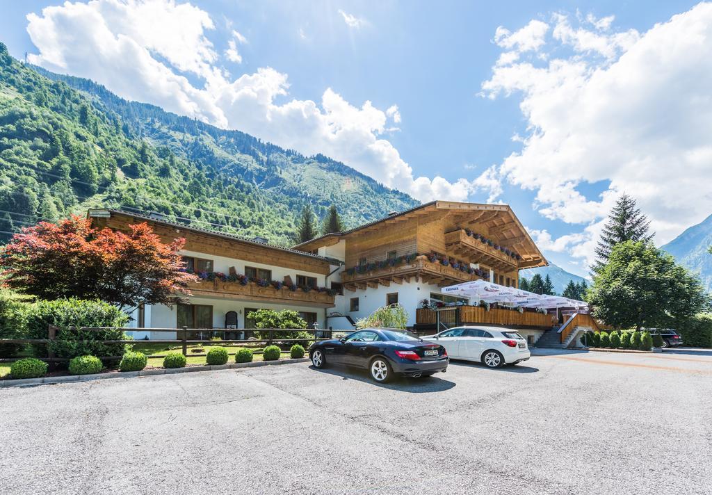 Hotel Kuenstleralm Kaprun Extérieur photo