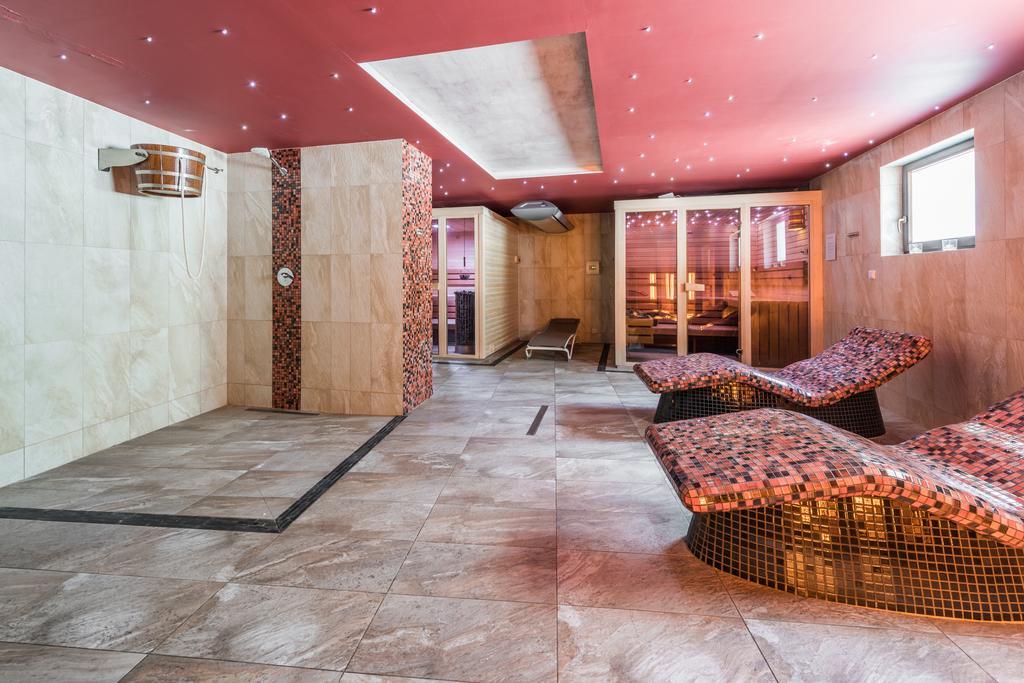 Hotel Kuenstleralm Kaprun Extérieur photo